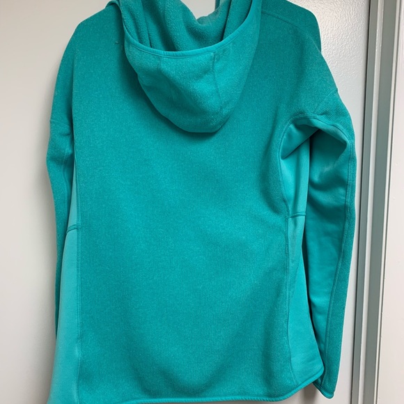 Patagonia Women’s Zip Up Jacket - Picture 3 of 9